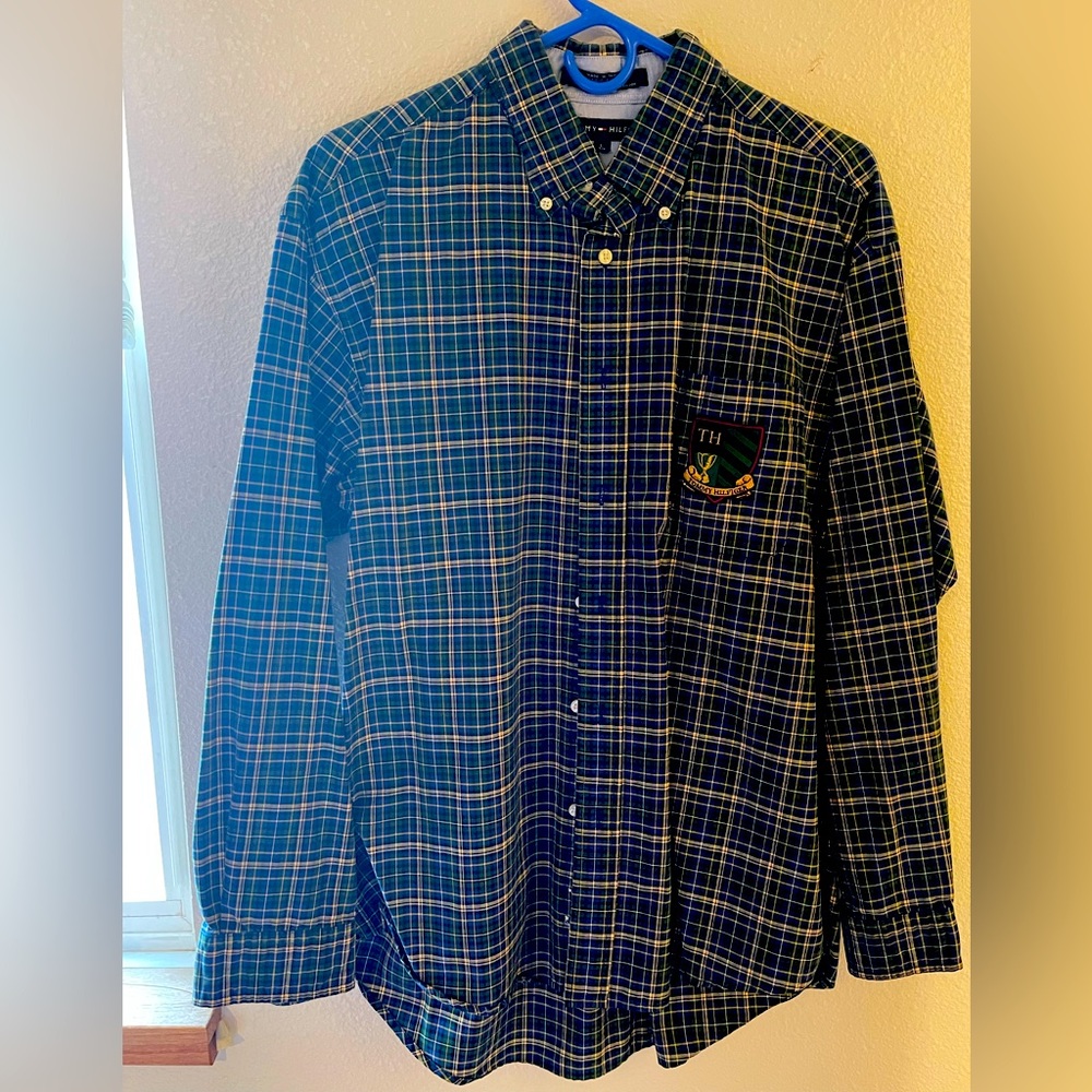 Tommy Hilfiger men’s dress shirt.  Good condition.